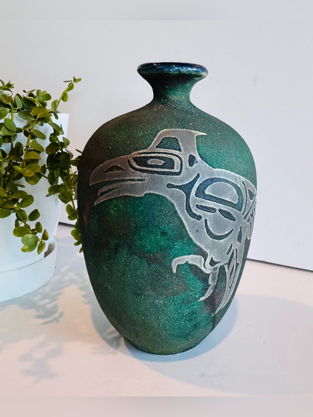 Stephan Roy First Nations West Coast Thunderbird Raku Vase Signed 6 1/2” Tall